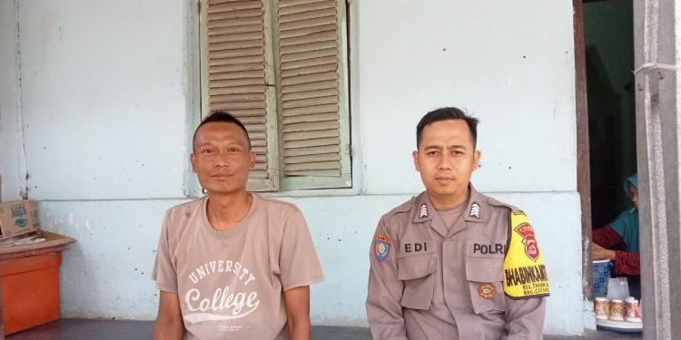 Gali Informasi, Bhabinkamtibmas Polsek Ciwandan Polres Cilegon Polda Banten Patroli Dialogis