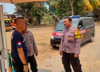 Pengamanan personil Polsek Anyar Polres Cilegon Polda Banten pada Pantai diwilayah Kec. Anyar