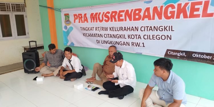 Bhabinkamtibmas Polsek Ciwandan Polres Cilegon Polda Banten Ikuti Kegiatan Pra Musrenbangkel