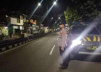 Anggota Polsek Rangkasbitung Polres Lebak Giat Patroli Mobile Cegah Adanya Balapan Liar Di Jalan Multatuli