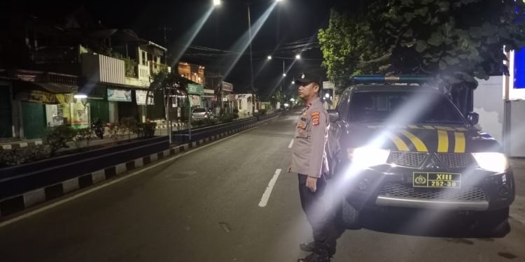 Anggota Polsek Rangkasbitung Polres Lebak Giat Patroli Mobile Cegah Adanya Balapan Liar Di Jalan Multatuli