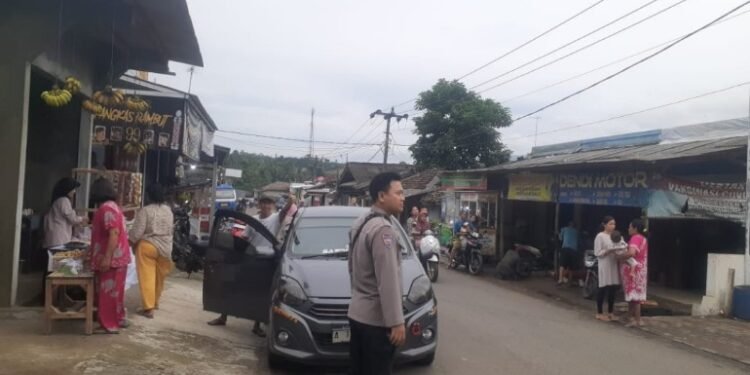 Polsek Muncang Melaksanakan Patroli Dialogis Disaat Waktu Ngabuburit Jelang Berbuka Puasa Ramadhan 1445 H