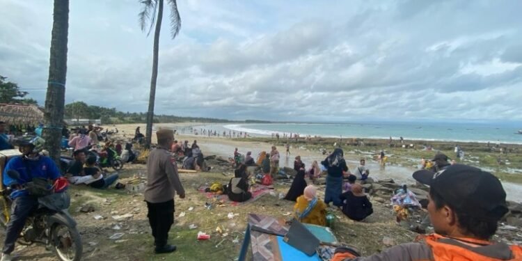 Berikan Rasa Aman,Polres Lebak Laksanakan Pengamanan Di Objek Wisata