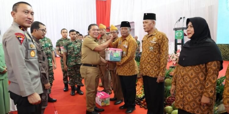 Pj Gubernur Banten Al Muktabar Tegaskan Pentingnya Peran TNI Jaga Stabilitas Daerah
