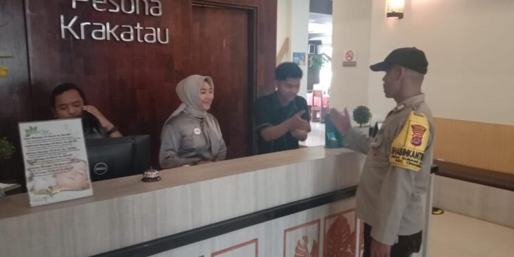 Bhabinkamtibmas Himbauan Tentang waspada kriminalitas di Area Hotel