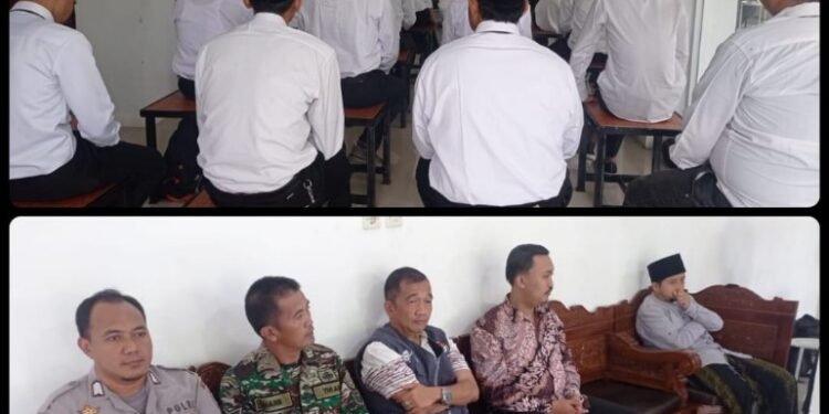 Bhabinkamtibmas Polsek Rangkasbitung Polres Lebak Hadiri Pelantikan Pengawas Kelurahan/Desa Pada Pemilihan Serentak Tahun 2024