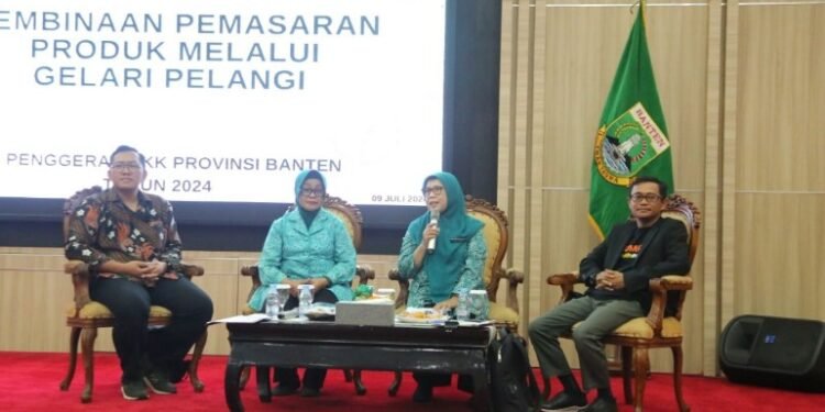 Tingkatkan Ekonomi Keluarga, TP PKK Banten Gelar Pembinaan Pemasaran Produk Melalui Galeri Pelangi
