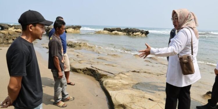 Plh Sekda Virgojanti Ajak Masyarakat Menjaga Warisan Alam di Kawasan Geopark Bayah Dome