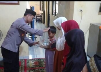 Jumat Barokah Kapolsek Rangkasbitung Polres Lebak Santuni Anak Yatim Di Jumat Berkah