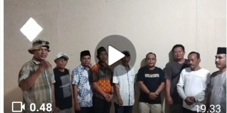 Miris Beredarnya Video Kades Kecamatan Mancak “Cawe – Cawe”