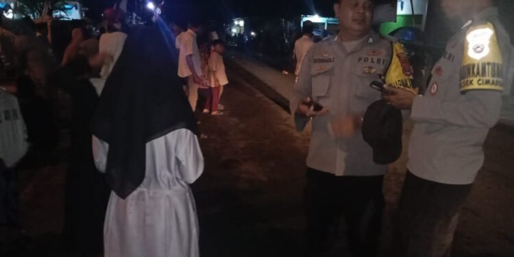 Untuk Menciptakan Situasi Yang Aman Anggota Polsek Cimarga Lakukan  Patroli Malam Hari