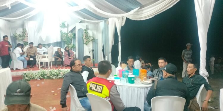 Hadir Ditengah Masyarakat, Personil Polsek Cimarga Res. Lebak Laksanakan Pam Giat Massa