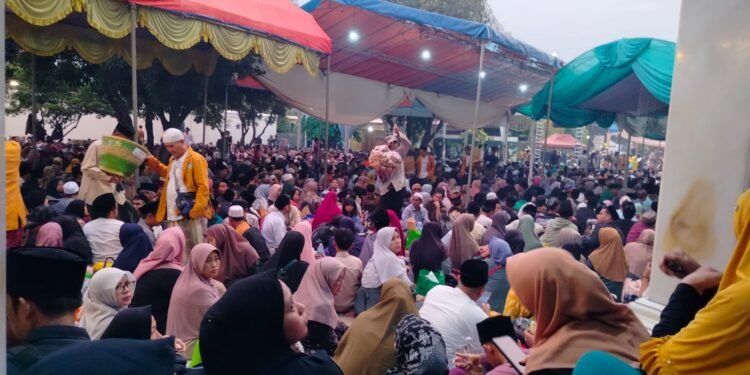 Dzikir Akbar di Cilongok di Hadiri Ribuan masa jemaah Pengajian dari Berbagai Daerah
