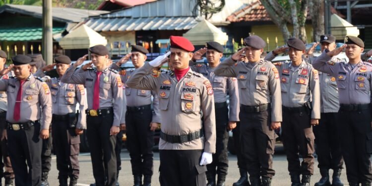 Anggota Sat Narkoba Polres Pandeglang Pimpin Upacara Hari Sumpah Pemuda