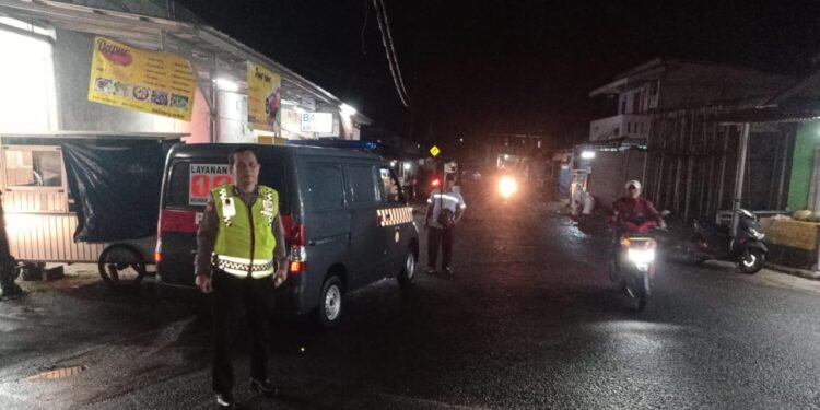 Anggota Polsek Cipanas Giat Patroli Dialogis Ke Pemukiman Warga