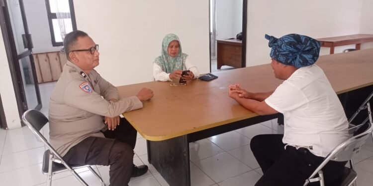 Kanit Binmas Polsek Cimarga Polres Lebak, Lakukan Koordinasi Dengan Pihak Kecamatan Cimarga