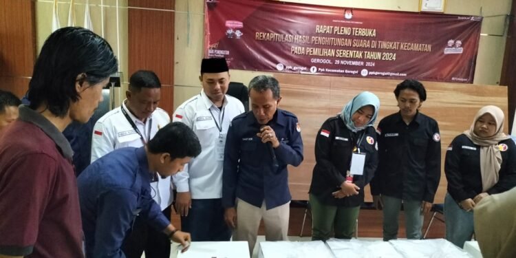 Sidang Plano logistik hasil pemungutan suara di PPK Grogol oleh Personil Polsek Pulomerak