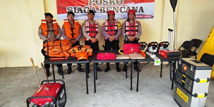 Posko Siaga Bencana Polres Lebak Polda Banten siap Bantu Masyarakat korban banjir dan Longsor