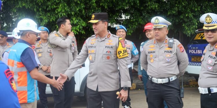 Kapolda Banten Tinjau Jalur dan Kantong Parkir di Pelabuhan Merak untuk Pengamanan Natal dan Tahun Baru