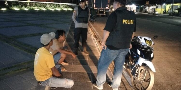 Antisipasi Gangguan Kamtibmas Polsek KSKP Banten  Patroli Malam