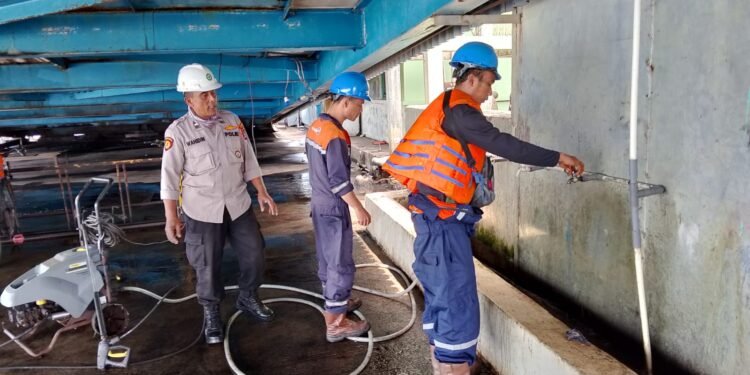 Polsek KSKP Banten Polres Cilegon berikan Himbauan pada Buruh Pelabuhan