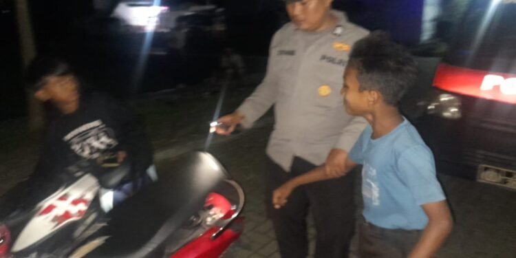 Personil Polsek Mancak laksanakan Patroli Mobile Blue Light