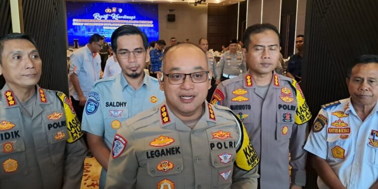 Jelang Nataru, Ditlantas Polda Banten Gelar Anev dan Doa Bersama Dalam Rangka Kesiapan Operasi Lilin Maung 2024