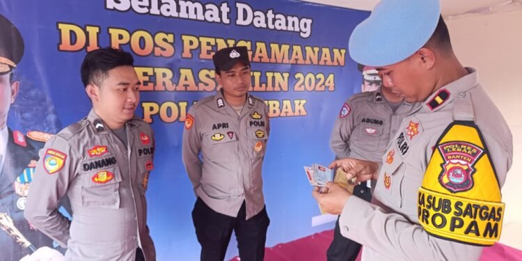 Hari Pertama Ops Lilin Maung 2024, Si Propam Polres Lebak Laksanakan Pengecekan Personil Pam Pospam dan Posyan