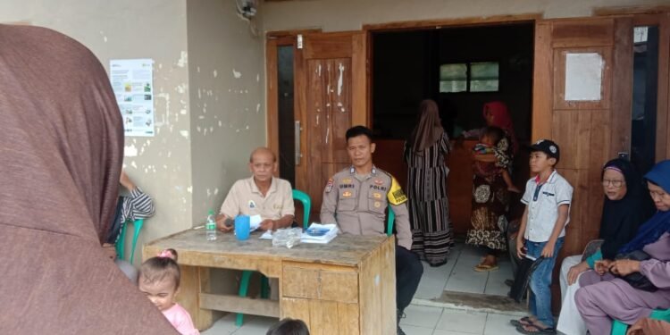 Dengan Cara Sambang, Anggota Polsek Cimarga Polres Lebak Sampaikan Himbauan Kamtibmas*l