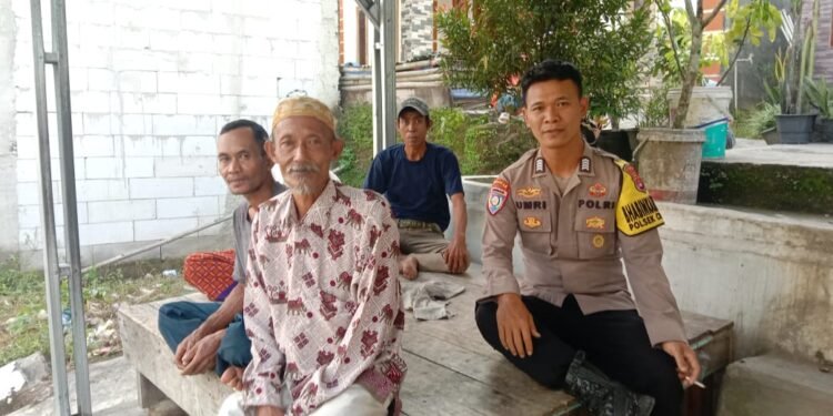 Bhabinkamtibmas Polsek Cimarga Polres Lebak Rajin Kunjungi Warga Desa Binaan
