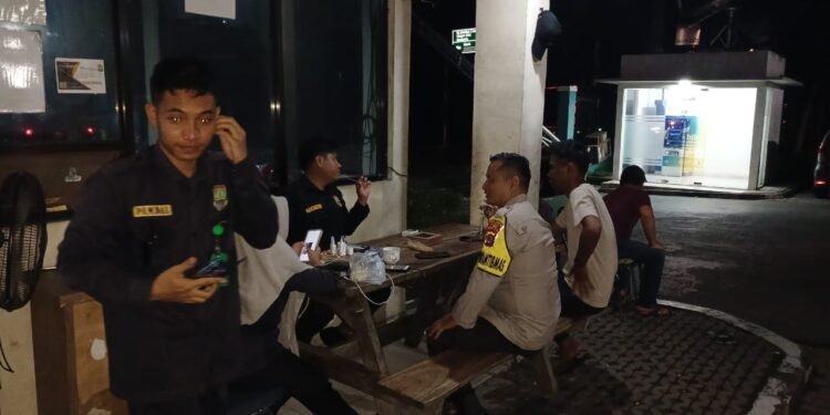 Patroli dialogis polsek Purwakarta dalam Rangka Menjaga Situasi Kamtibmas Wilayah