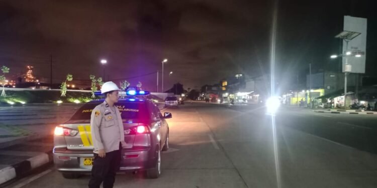 Polsek KP Banten Ciptakan Rasa Aman Dengan Blue Light Patrol