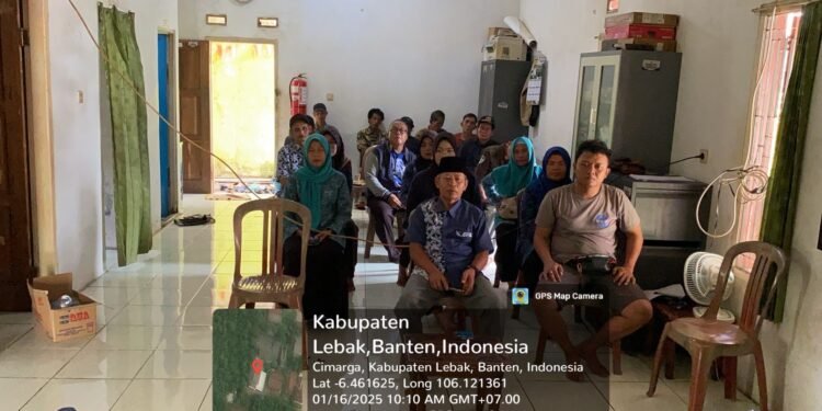 Bhabinkamtibmas Polsek Cimarga Polres Lebak Hadiri Musrenbang Desa Sarageni Untuk Perencanaan Pembangunan yang Lebih Baik
