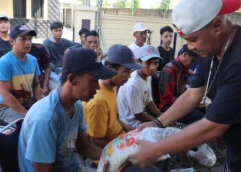 Mantap Panen Perdana, Kapolres Serang Bagikan 350 Kg Nila Merah Hasil Bioflok Program Ketapang