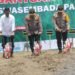 Kapolri dan Gubernur Yogyakarta Sri Sultan Hamengku Buwono X Menanam Jagung Bersama