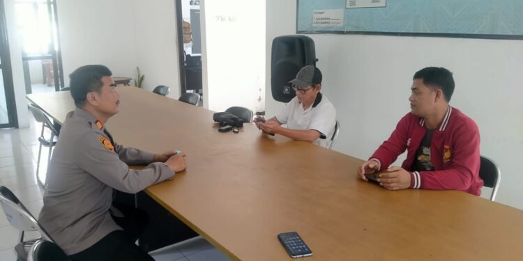 Sampaikan Pesan-Pesan Kamtibmas, Kapolsek Cimarga Polres Lebak Patroli Dialogis
