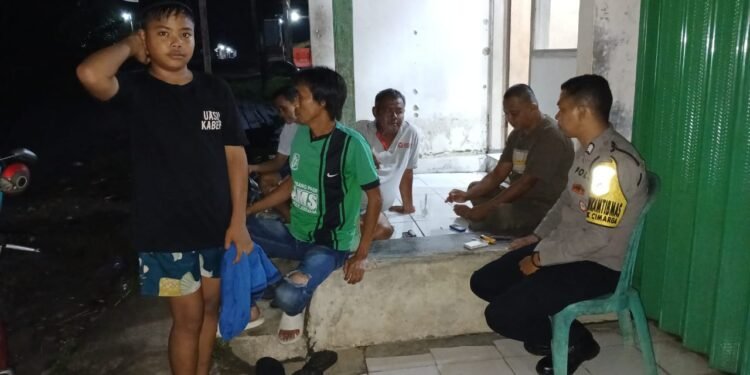 Bhabinkamtibmas Polsek Cimarga Polres Lebak Melaksanakan Sambang Dan Silaturahmi Kepada Warga Berikan Himbauan Kamtibmas