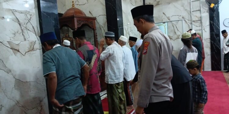 Rutin Kapolsek Rangkasbitung Polres Lebak Giat Sholat Tarawih Keliling