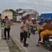Polsek Cikande Tebar Berkah Ramadan, Bagikan Puluhan Takjil di Tiga Lokasi