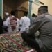 Anggota Solsek Cirinten Polres Lebak Laksakan Program Unggulan Subuh Keliling