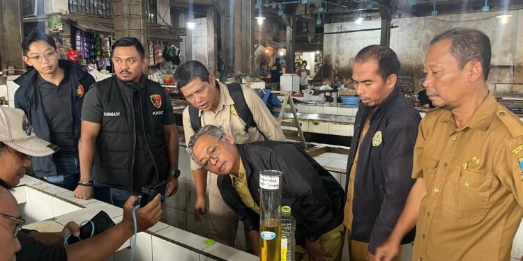 Tim Satgas Pangan Polres Serang Temukan MinyaKita Tidak Sesuai Takaran Masih Dijual di Pasar Ciruas