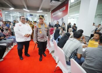 Kapolri Tinjau Bakti Kesehatan “Polri Untuk Masyarakat” di PT Tah Sung Hung, Brebes