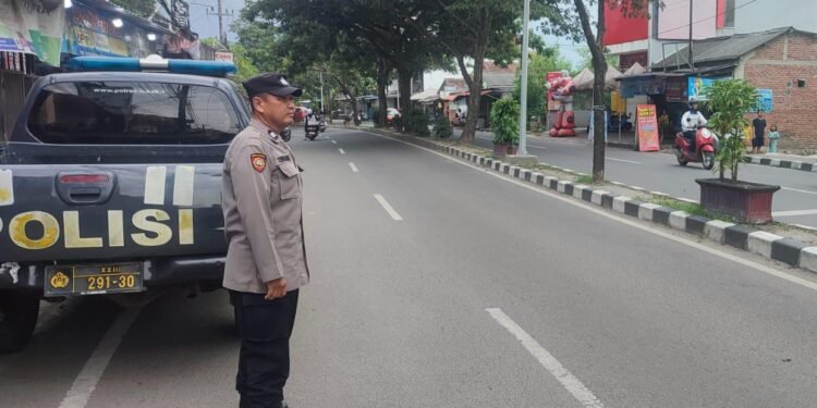 Kanit Sabhara Polsek Rangkasbitung Polres Lebak Patroli Dialogis Di Jalan Sunan Kalijaga