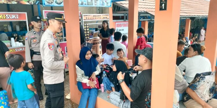 Liburan Lebaran Tempat wisata Ramai di Kunjungi Wisatawan, Jajaran Polsek Mandalawangi Sigap Gatur Lalulintas Antisipasi Kemacetan