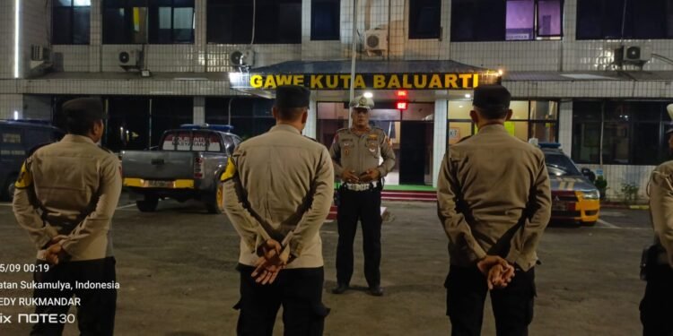 Personil Polsek Balaraja Giat Rutinitas Apel Malam Dalam Mengantisipasi Guantibmas di Wilayah
