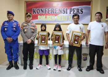 Dukung Pelajar di Dunia Olahraga, Polres Seruyan Beri Penghargaan 2 Atlet Muda Berprestasi