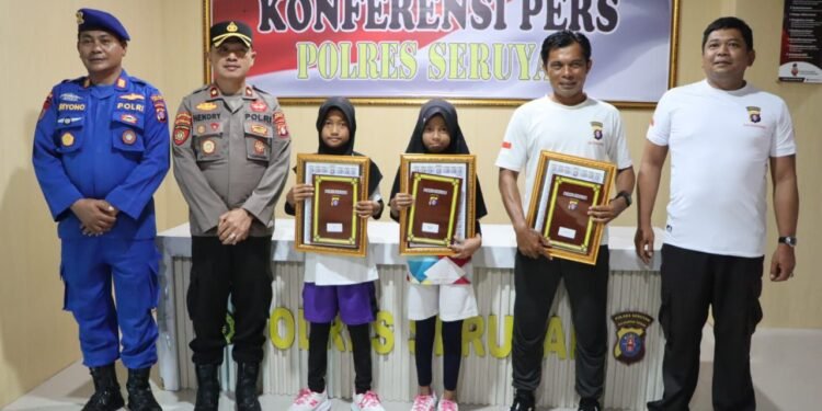 Dukung Pelajar di Dunia Olahraga, Polres Seruyan Beri Penghargaan 2 Atlet Muda Berprestasi