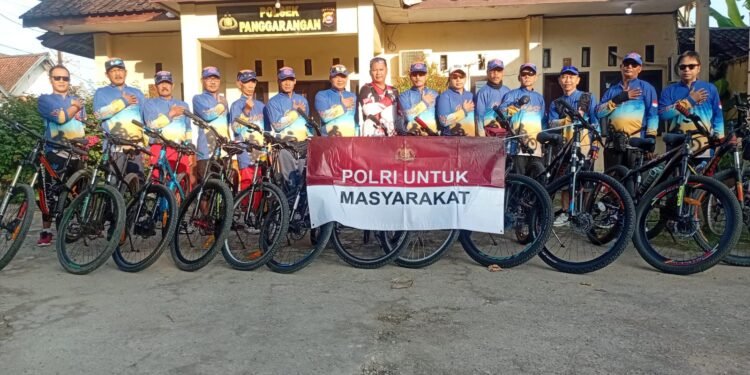Sehat bersama Polri, Kapolsek Panggarangan Pimpin Sepeda Santai bersama Masyarakat