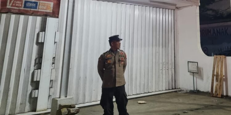 Polsek Rangkasbitung Polres Lebak Patroli Dialogis Ke Pertokoan Alfamart Lebak Picung