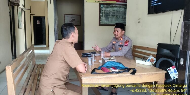 Kapolsek Cimarga Polres Lebak Bersama Dinas Pertanian Laksanakan Koordinasi Untuk Mendukung Program Ketahanan Pangan